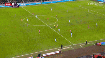 今天不太顺！萨维尼奥再次错失良机，随后受伤被多库换下