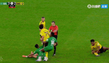 剧情不断！菲利克斯冲突被打脸造直红，纳瓦夫最后一人犯规吃直红