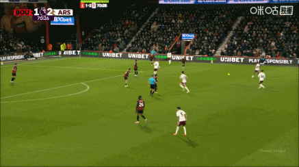 兴奋！赖斯连入两球，破门双响后奔向场边亲吻镜头