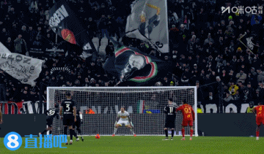 莱切门将：一开始以为伊尔迪兹会主罚点球，我用脚挡出点球很幸运