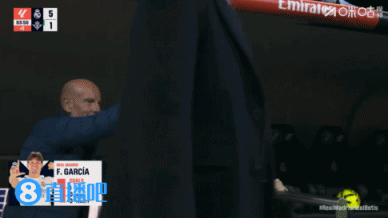 又不高兴了？维尼修斯哨响后直接返回更衣室