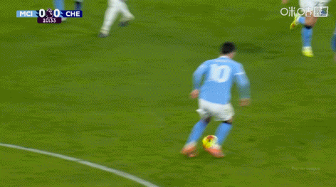 裁判尺度大！上半场詹姆斯2次、古斯托1次犯规，都没给牌