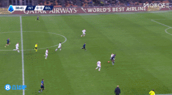 国米1-0领先！图拉姆脚后跟妙传，劳塔罗助攻泽林斯基劲射破门