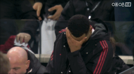 难受！利物浦遭反绝平，打入准绝杀脱衣庆祝的加克波场边扶额沉思