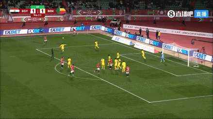 埃及后卫易卜拉欣头球吊射破门，埃及加时再次领先