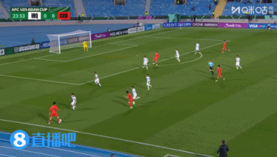 可惜啊！李镇全底线倒三角传中，杨希门前停球后左脚抽射稍稍高出