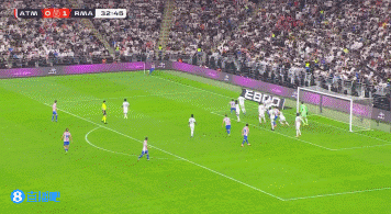 依旧稳定发挥！瑟尔洛特前点接到角球头球后蹭，库尔图瓦神扑救险