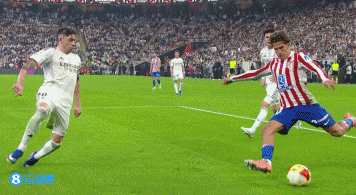 给老爸气坏了！朱利亚诺传中被库尔图瓦没收，场边西蒙尼很不满