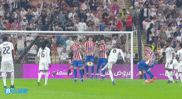 世界级进球小区级庆祝！多角度看巴尔韦德任意球世界波后庆祝动作