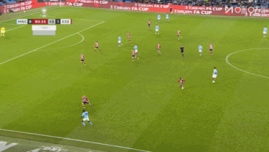 毫不留情！刘易斯补射破门梅开二度，曼城10-1领先