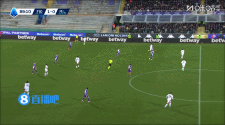 神一场鬼一场！福法纳关键直塞助米兰绝平 上轮触电式倒地失良机