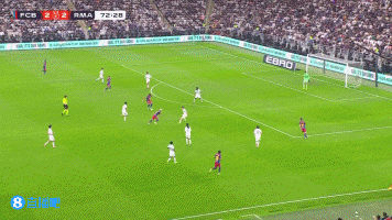 拉菲尼亚射门击中阿森西奥发生折射，本场完成梅开二度！