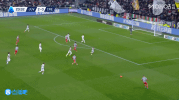 VAR取消克雷莫内塞点球，主教练抗议判罚连吃两黄被罚出场