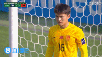 虚惊一场！泰国U23定位球头球攻门，李昊扑救脱手+随后把球抱住
