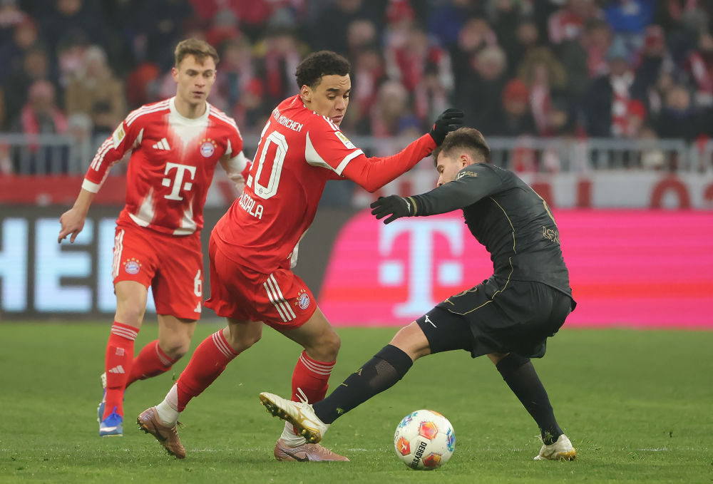 德甲综合：拜仁不敌奥格斯堡遭联赛首败